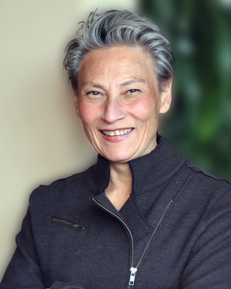 Linda-DeBolt-blur-768x960